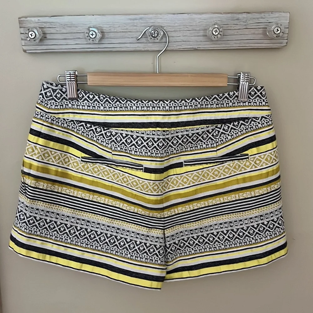 Ann Taylor Loft The Riviera Short Size 2 - Picture 2 of 6